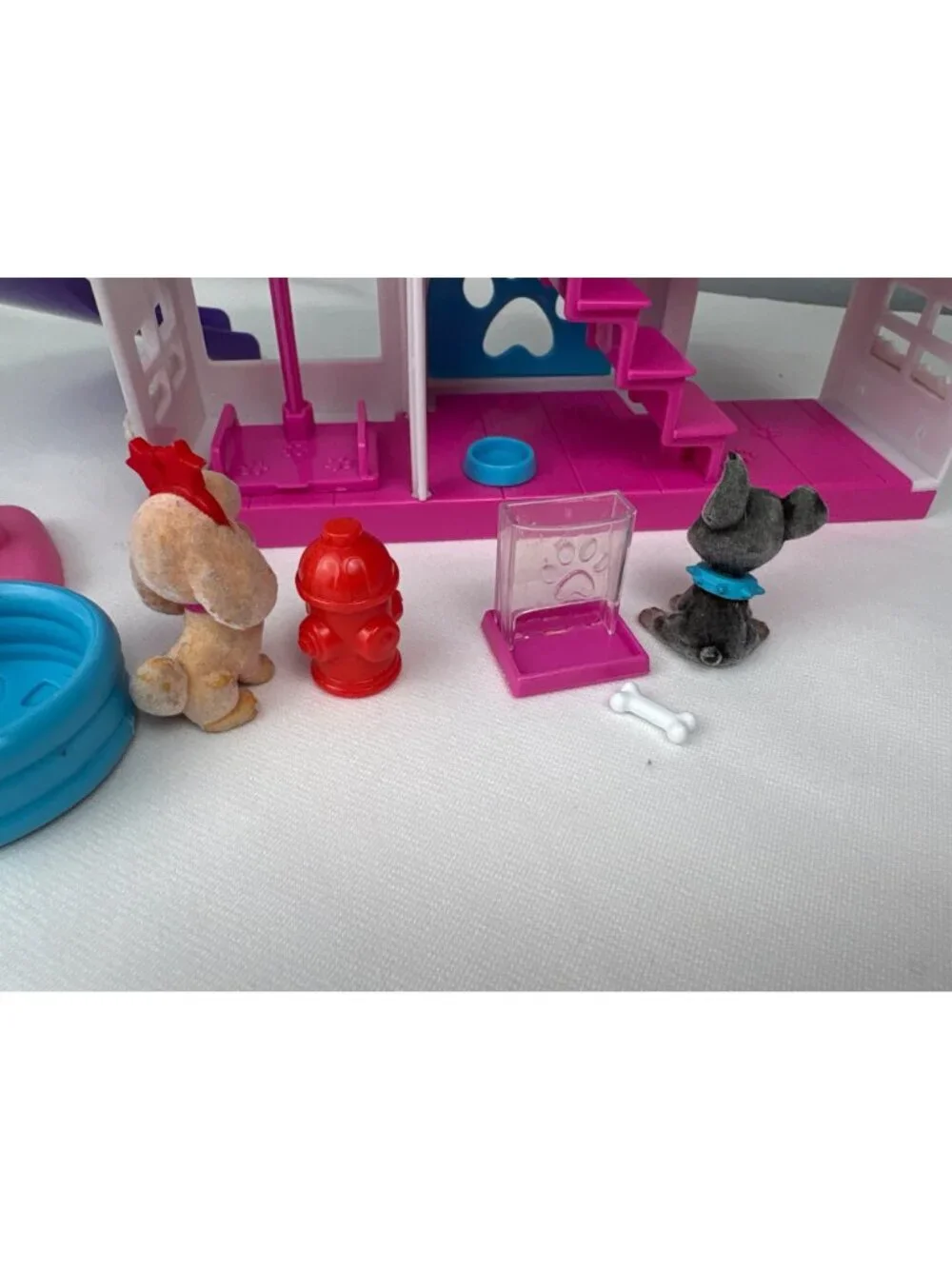 Barbie Pet Dreamhouse 2-Sided Playset Pets & Accessories